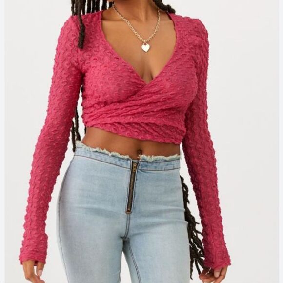 Urban Outfitters Two pcs popcorn knit wrap tops black and pink size L NWT - Picture 4 of 11